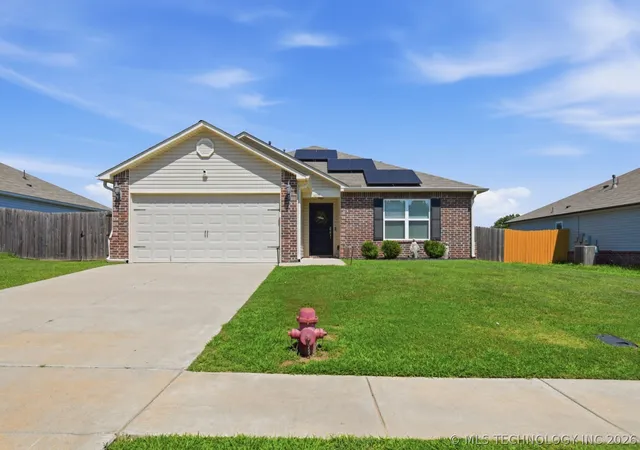 Homes for sale in Coweta, OK | 14895 S 274th Eastavenue, Coweta, OK 74429 | MLS# 2625135