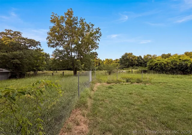 Homes for sale in Porum, OK | 430225 E 1155 Rd, Porum, OK 74455 | MLS# 2625374