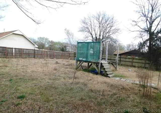 Photo 3 of Sale Pending at 4301 E 76 Street N, Fort Gibson, OK 74434 | MLS# 2625914 | Listing updated on 2026-10-05