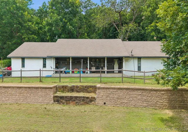 Photo 1 of Single family home for sale at 5200 S Robert Girten Rd, Chelsea, OK 74016 | MLS# 2625907 | Listing updated on 2026-08-26