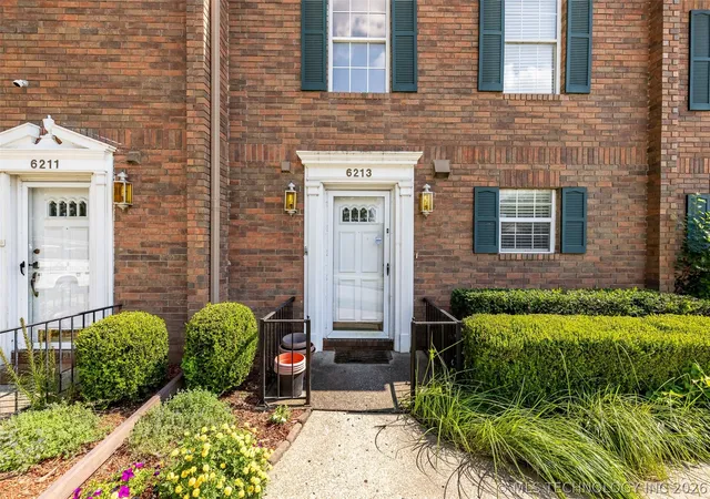 Listing Photo 4 - Condo for sale in building located at 6213 S Yorktown Ave, Tulsa, OK 74136 - Unit #47