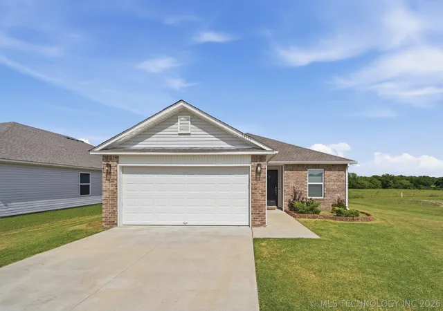 Homes for sale in Collinsville, OK | 14313 N 76th Eastavenue, Collinsville, OK 74021 | MLS# 2625875