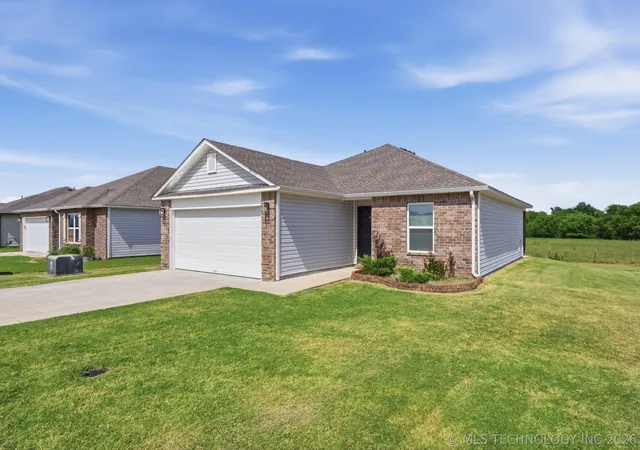 Homes for sale in Collinsville, OK | 14313 N 76th Eastavenue, Collinsville, OK 74021 | MLS# 2625875