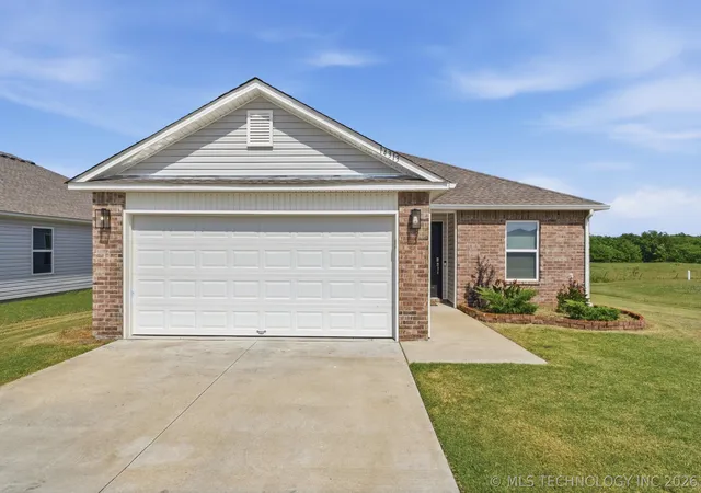 Homes for sale in Collinsville, OK | 14313 N 76Th Eastavenue, Collinsville, OK 74021 | MLS# 2625875