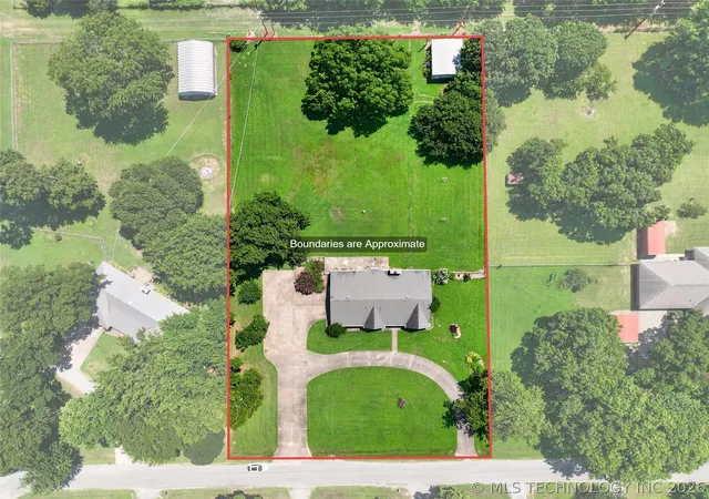 Photo 2 of Single family home for sale at 1102 N Delaware St, Chouteau, OK 74337 | MLS# 2625758 | Listing updated on 2026-08-23