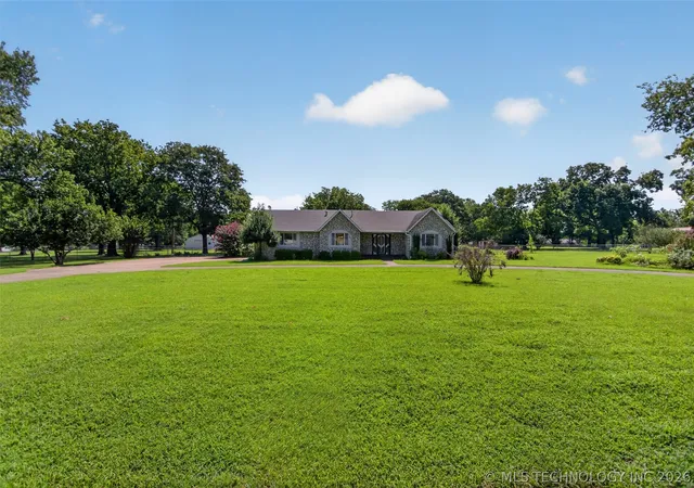 Photo 3 of Sale Pending at 1102 N Delaware St, Chouteau, OK 74337 | MLS# 2625758 | Listing updated on 2026-10-07