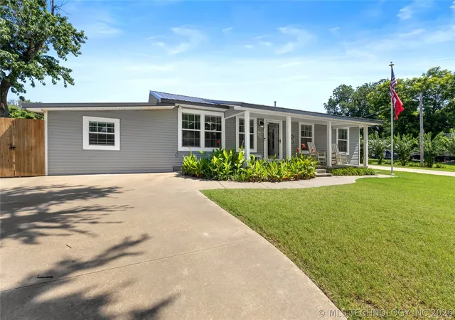 Photo 2 of Single family home for sale at 103 E Elm Ave, Eufaula, OK 74432 | MLS# 2625939 | Listing updated on 2026-08-20
