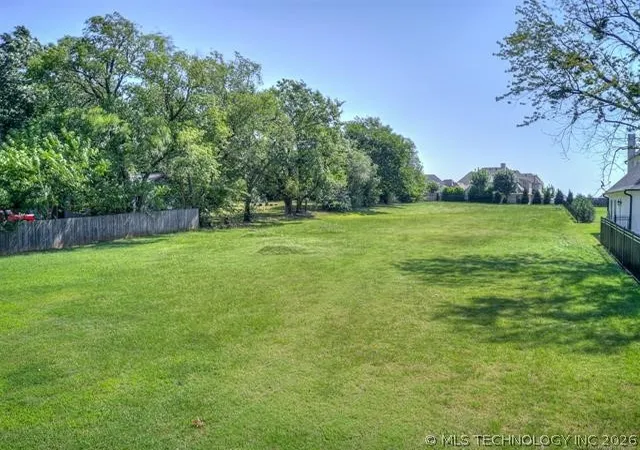 2nd image of 10715 S Elgin Ave, Jenks, OK 74037 | MLS# 2625967