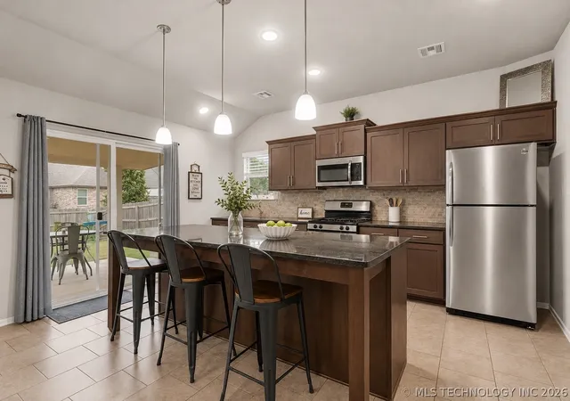 Photo 5 of Sale Pending at 3734 E 144th Street S, Bixby, OK 74008 | MLS# 2626032 | Listing updated on 2026-08-20