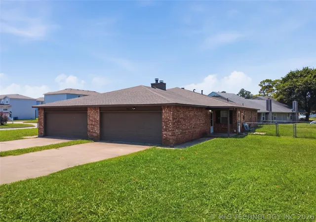 Photo 2 of Multi family home for sale at 6658 S Utica Pl, Tulsa, OK 74136 | MLS# 2625005 | Listing updated on 2026-09-25