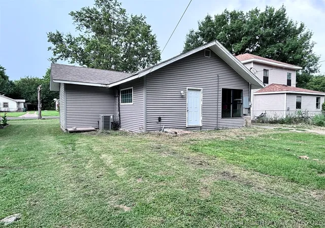 14th image of 1016 E 2nd St, Okmulgee, OK 74447 | MLS# 2626040