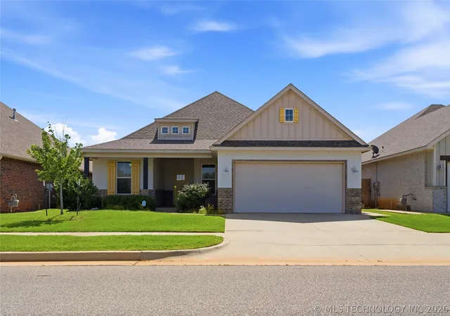 Photo 2 of Single family home for sale at 2912 Wild Rose Ln, Yukon, OK 73099 | MLS# 2625573 | Listing updated on 2026-08-24