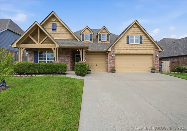 Homes for sale in Bixby, OK | 13404 S 20th Ct, Bixby, OK 74008 | MLS# 2624782