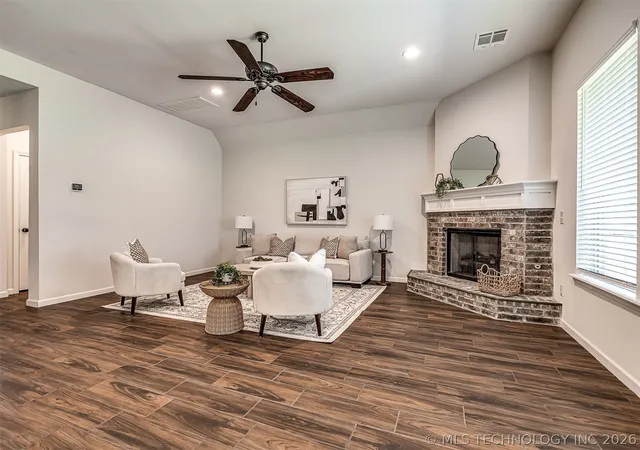Photo 2 of Single family home for sale at 703 E 126th Street S, Jenks, OK 74037 | MLS# 2625081 | Listing updated on 2026-08-20
