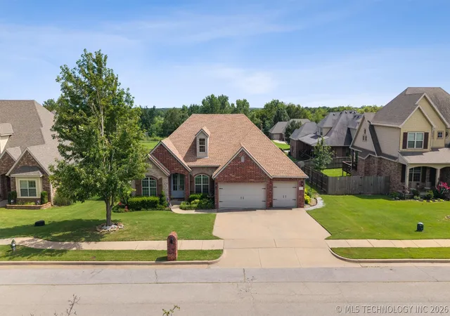 1st image of 5711 Nottingham Pl, Bartlesville, OK 74006 | MLS# 2623524