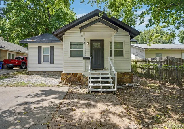 Photo 3 of Single family home for sale at 44 S Florence Ave, Tulsa, OK 74104 | MLS# 2626064 | Listing updated on 2026-07-31