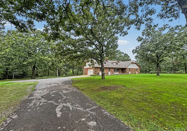 Photo 4 of Single family home for sale at 20472 S 494 Road, Tahlequah, OK 74464 | MLS# 2626043 | Listing updated on 2026-08-20
