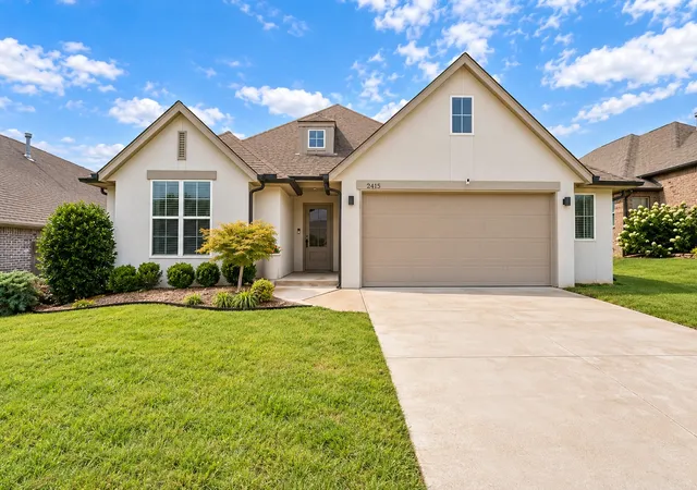 Photo 1 of Single family home for sale at 2415 W Kingsport Ct S, Broken Arrow, OK 74011 | MLS# 2625817 | Listing updated on 2026-10-03