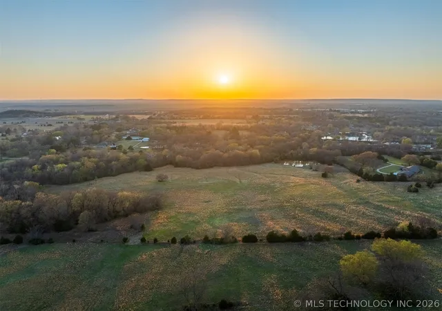 3rd image of 3 S Mission Rd, Okmulgee, OK 74447 | MLS# 2626058