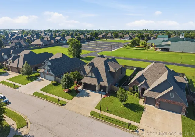 Photo 3 of Single family home for sale at 2114 W 117th Place S, Jenks, OK 74037 | MLS# 2625596 | Listing updated on 2026-08-20