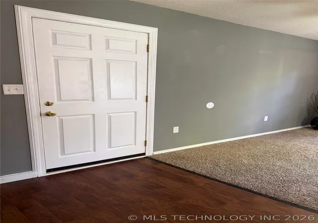 Photo 3 of Single family home for sale at 613 S Bluff Ave, Tahlequah, OK 74464 | MLS# 2621800 | Listing updated on 2026-08-26
