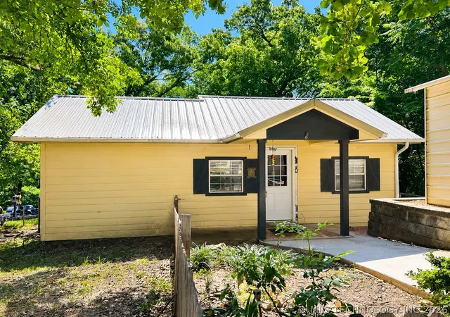 Single family home for sale at 194 Ramey St, Eucha, OK 74342 | MLS# 2625731