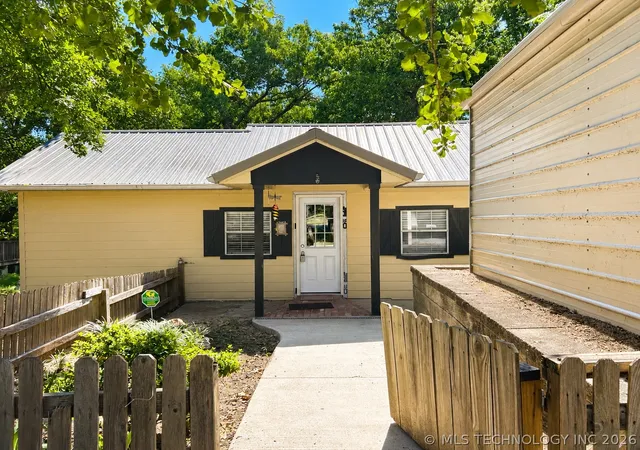 Photo 3 of Single family home for sale at 194 Ramey St, Eucha, OK 74342 | MLS# 2625731 | Listing updated on 2026-08-27