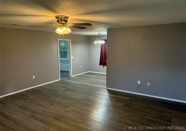 2nd image of 321 Ted Allen Ln, Stigler, OK 74462 | MLS# 2625485