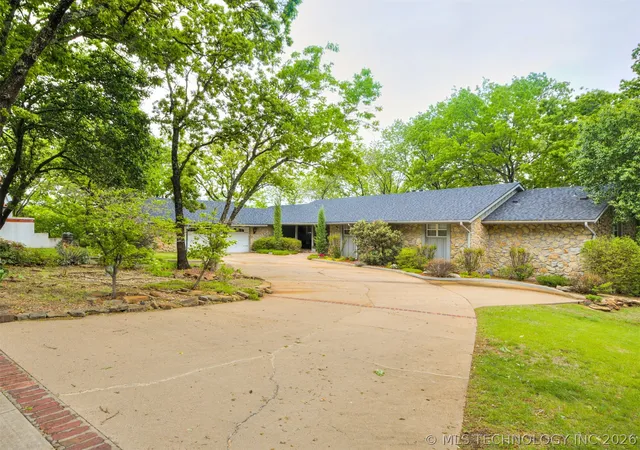 2nd image of 1201 Dogwood Ct, Bartlesville, OK 74006 | MLS# 2626116