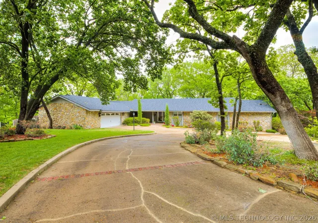 3rd image of 1201 Dogwood Ct, Bartlesville, OK 74006 | MLS# 2626116