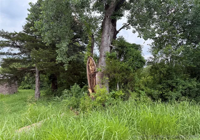 19th image of 907 W Corporation St, Henryetta, OK 74437 | MLS# 2625921
