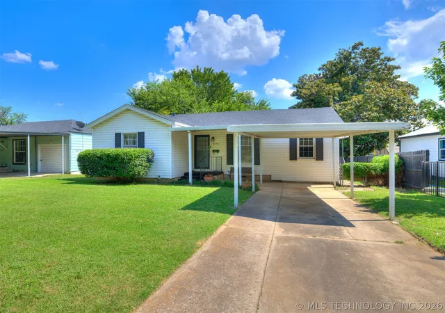 2nd image of 4642 E 14th Pl, Tulsa, OK 74112 | MLS# 2626006