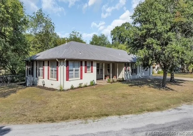 37th image of 711 N St Sw, Ardmore, OK 73401 | MLS# 2626150