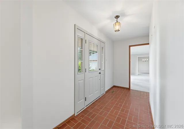 Photo 2 of Single family home for sale at 820 W Davis Dr, Nowata, OK 74048 | MLS# 2625358 | Listing updated on 2026-08-24