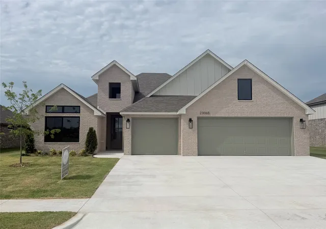 Photo 1 of Single family home for sale at 23065 E 107th Street S, Broken Arrow, OK 74014 | MLS# 2625331 | Listing updated on 2026-09-15