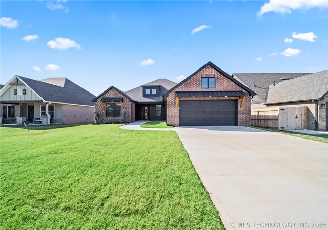 Photo 2 of Single family home for sale at 28002 E 107th Street S, Broken Arrow, OK 74014 | MLS# 2626188 | Listing updated on 2026-09-25