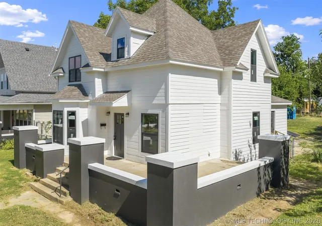 2nd image of 114 E Vinita, Sulphur, OK 73086 | MLS# 2625412
