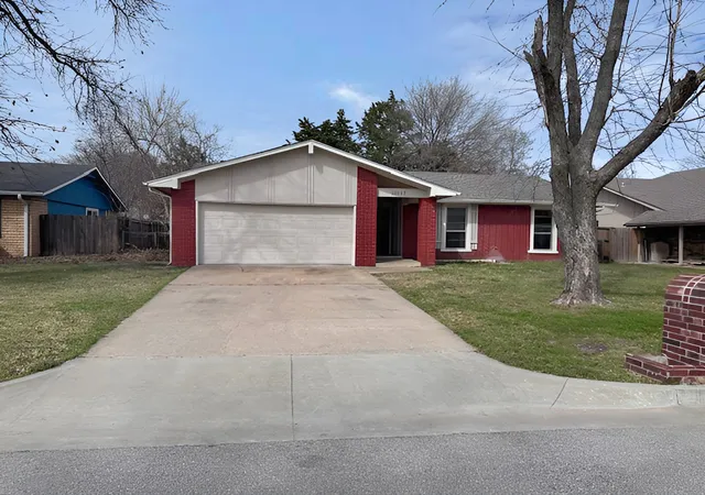 Single family home for sale at 10117 E 34th Street, Tulsa, OK 74146 | MLS# 2625856
