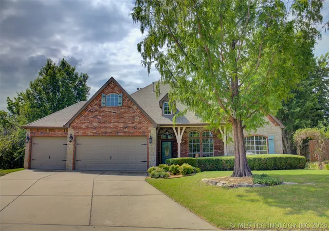 Homes for sale in Jenks, OK | 326 E 112th St, Jenks, OK 74037 | MLS# 2625881