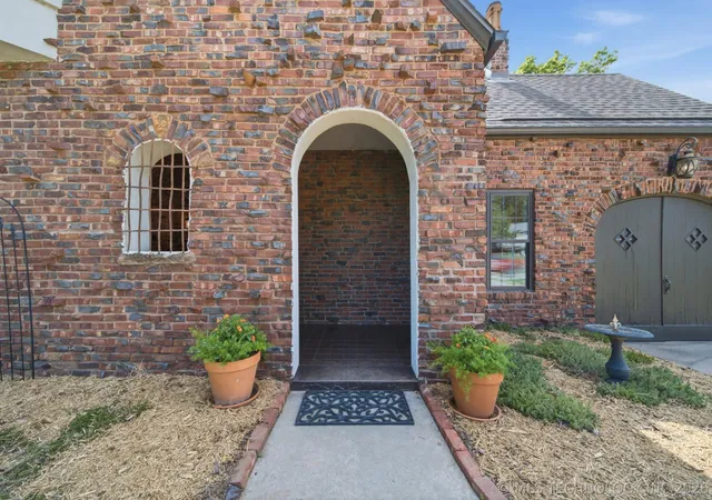2nd image of 1322 S Houston Ave, Tulsa, OK 74127 | MLS# 2625938