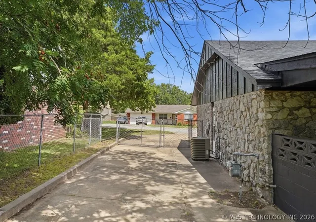 Photo 23 of Sale Pending at 1406 N Cedar St, Owasso, OK 74055 | MLS# 2625985 | Listing updated on 2026-07-28