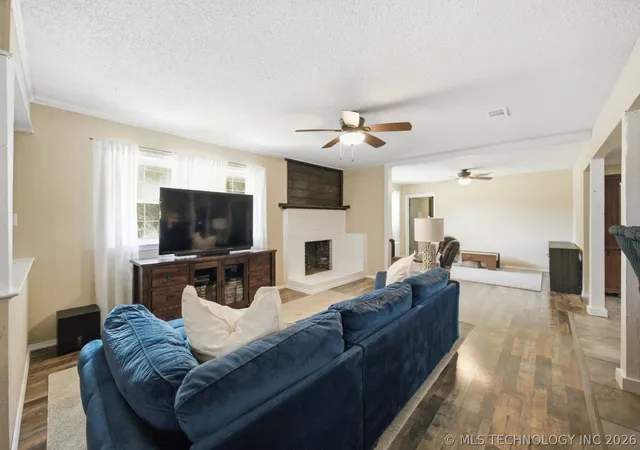 Photo 3 of Single family home for sale at 696 N Hickory St, Atoka, OK 74525 | MLS# 2626235 | Listing updated on 2026-08-20