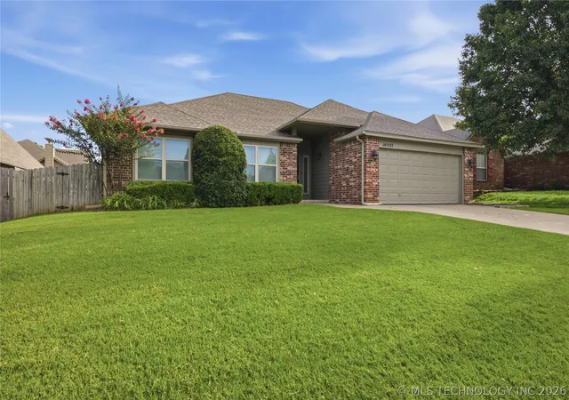 Homes for sale in Bixby, OK | 10327 E 113th St S, Bixby, OK 74008 | MLS# 2625896