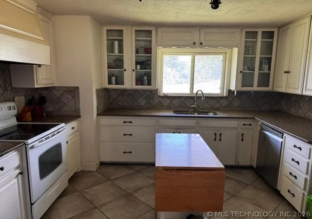 Photo 3 of Single family home for sale at 4569 Arcadia, Marietta, OK 73448 | MLS# 2625354 | Listing updated on 2026-08-20