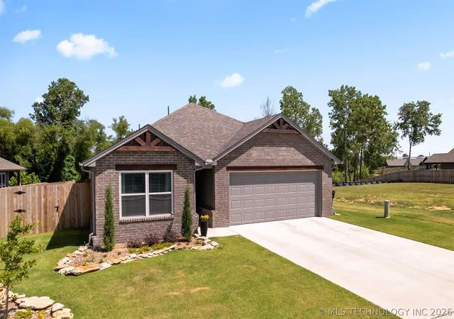 2nd image of 11403 E 94th St, Owasso, OK 74055 | MLS# 2626267