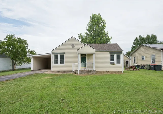 Photo 2 of Single family home for sale at 611 W 6th Street, Chelsea, OK 74016 | MLS# 2626287 | Listing updated on 2026-07-31