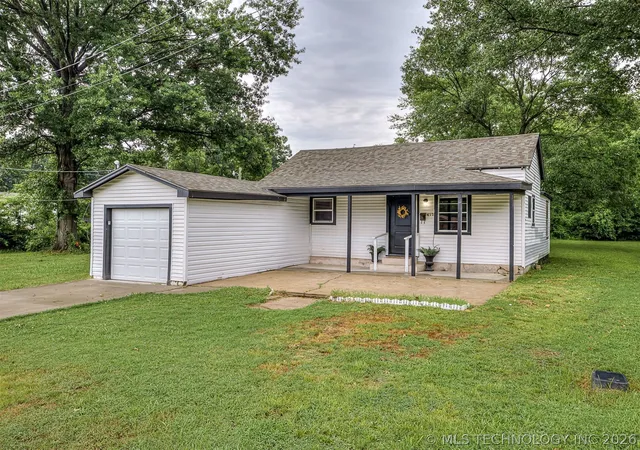 Photo 1 of Single family home for sale at 612 N Washington Ave, Wagoner, OK 74467 | MLS# 2626107 | Listing updated on 2026-09-23