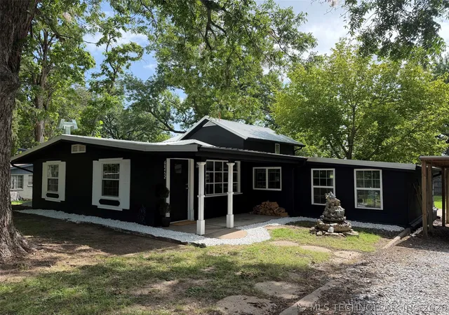 Photo 2 of Single family home for sale at 68452 S 319 Road, Wagoner, OK 74467 | MLS# 2626311 | Listing updated on 2026-09-01