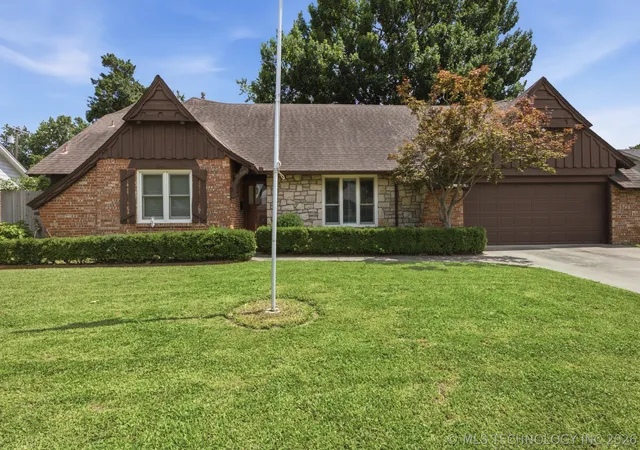 Photo 3 of Single family home for sale at 1754 E 59th Place, Tulsa, OK 74105 | MLS# 2626269 | Listing updated on 2026-08-24