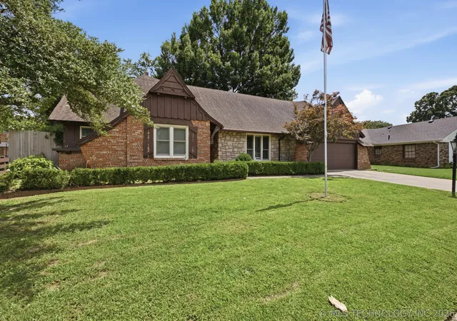 Photo 3 of Single family home for sale at 1754 E 59th Place, Tulsa, OK 74105 | MLS# 2626269 | Listing updated on 2026-08-24